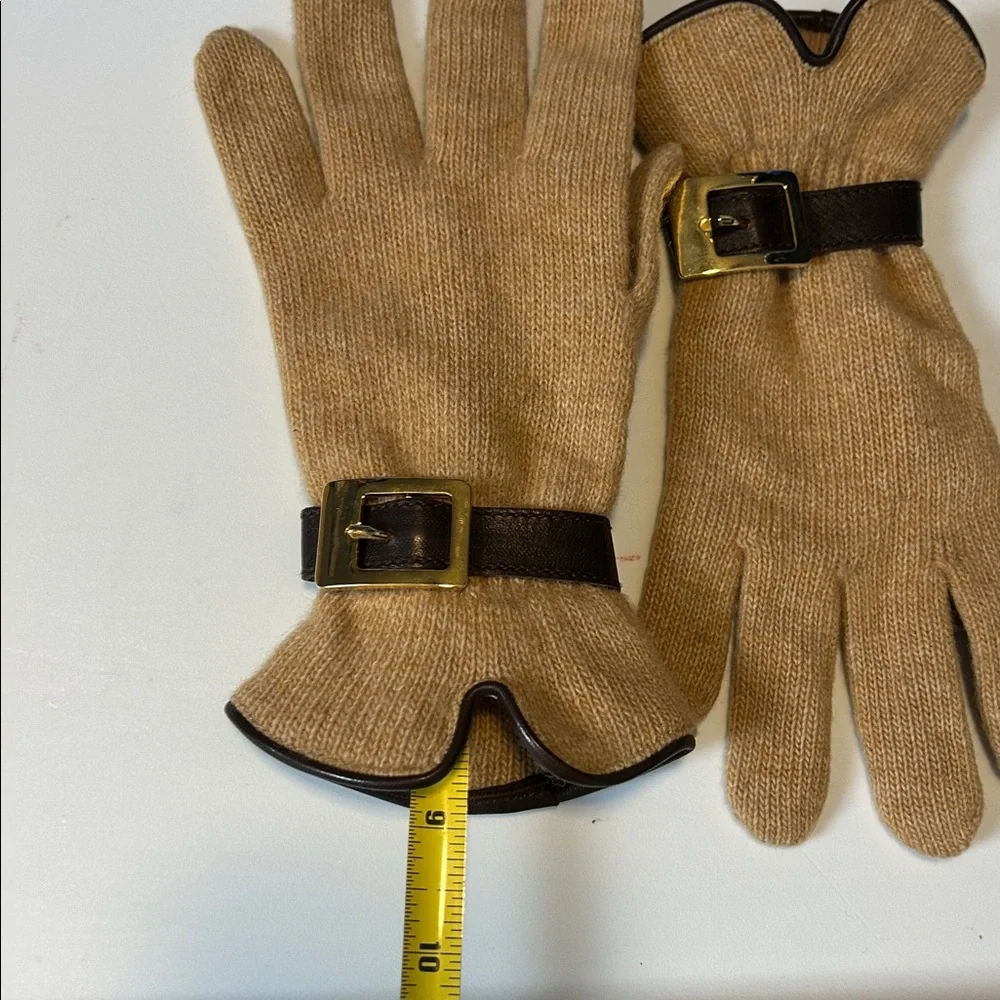 camel-colored knit wool gloves a feminine design decorative one size